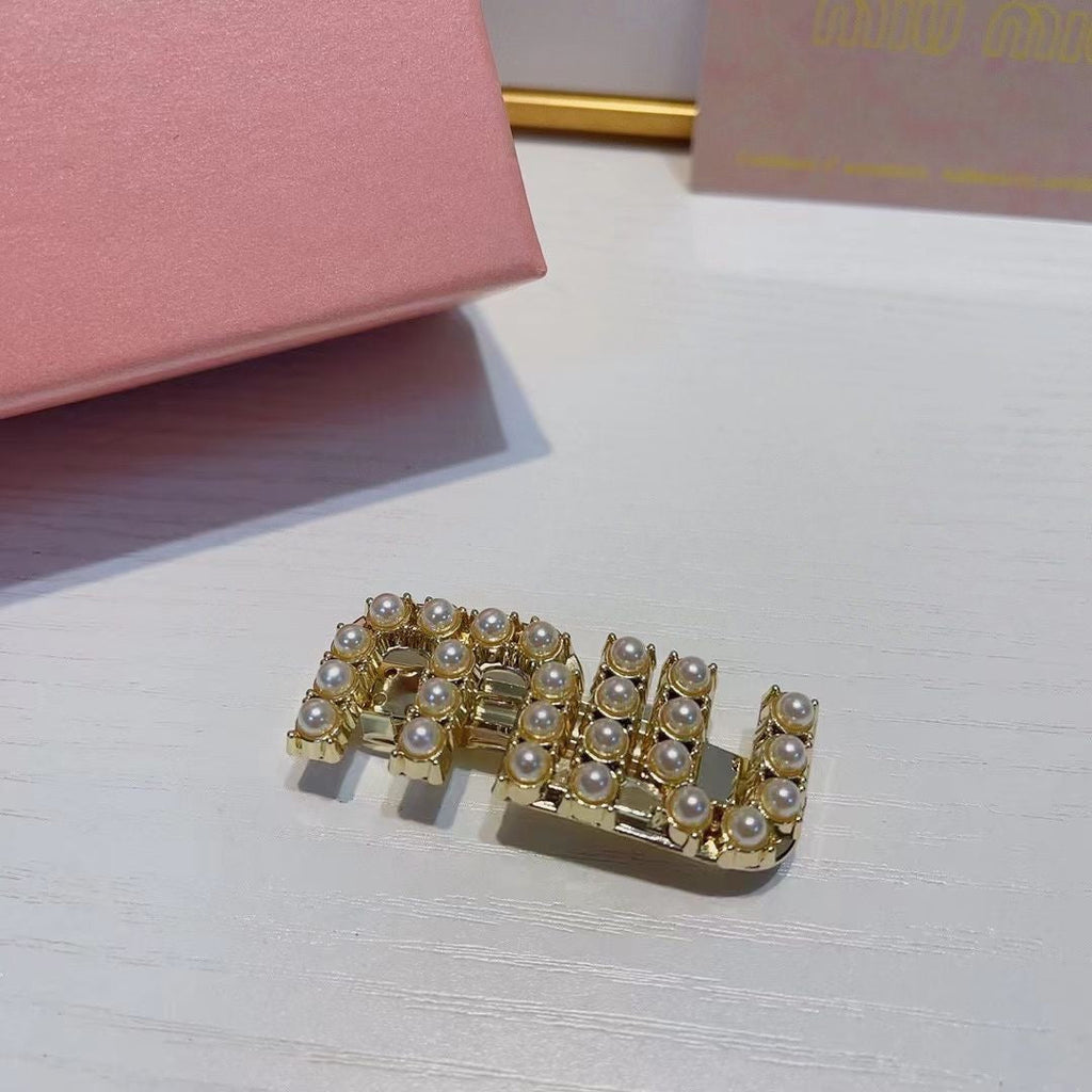 Miu Miu Pearl Hair Clip (3Pcs Total)