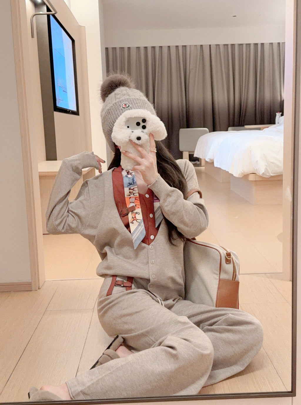 Hermes Causal Knitted Suit (With Scarf)